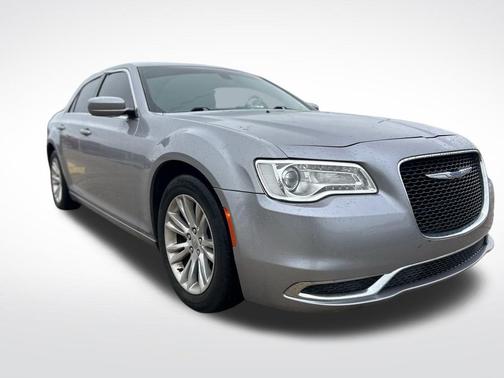 2018 Chrysler 300 Touring