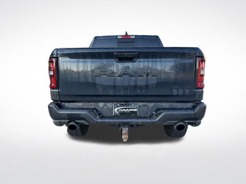 2025 RAM 1500 Warlock Crew Cab 4x4 5'7' Box