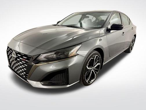 2025 Nissan Altima SR FWD