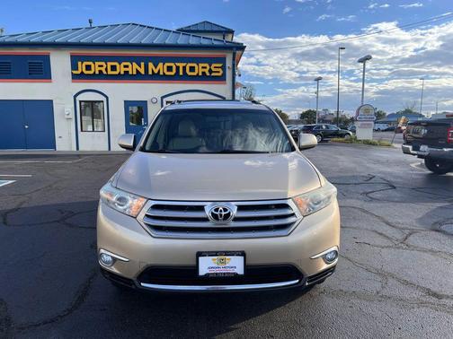 2011 Toyota Highlander SE
