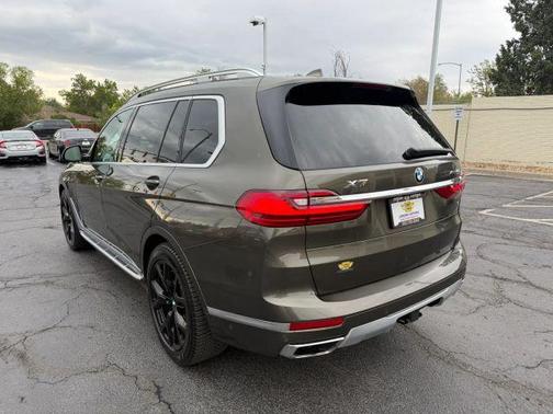 Green 2020 BMW X7 xDrive40i