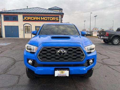 2020 Toyota Tacoma TRD Sport