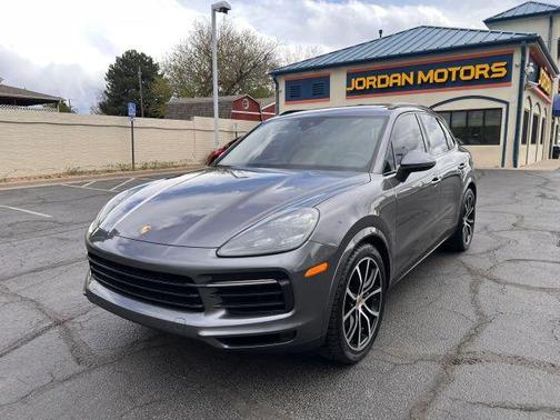 Gray 2019 Porsche Cayenne Base