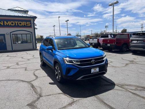 Cornflower Blue 2023 Volkswagen Taos 1.5T SEL