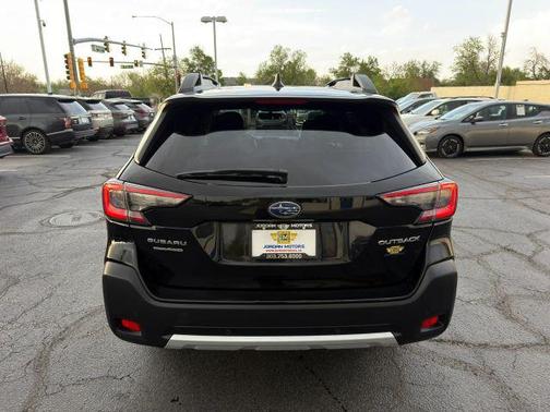 Crystal Black Silica 2023 Subaru Outback Limited