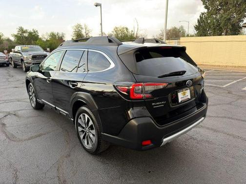 Crystal Black Silica 2023 Subaru Outback Limited