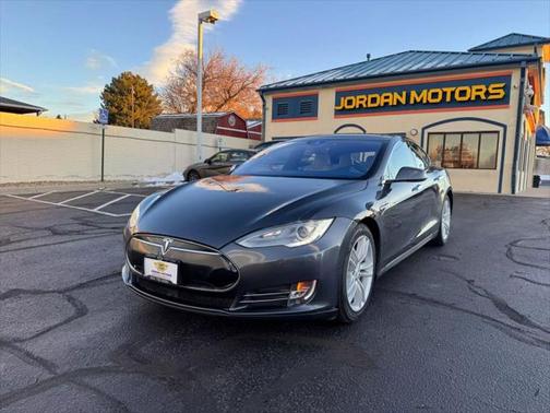 2015 Tesla Model S 90D