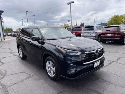 2022 Toyota Highlander LE