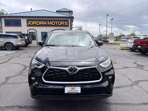 2022 Toyota Highlander LE