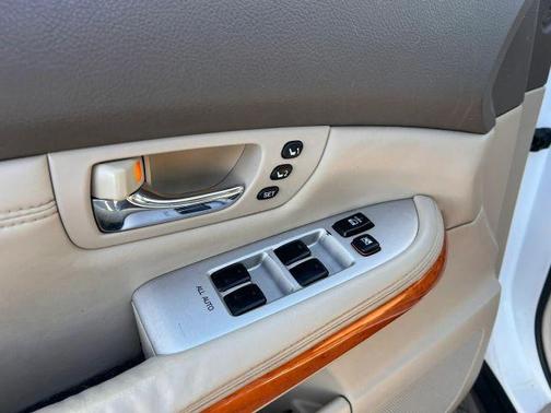 White 2007 Lexus RX 350