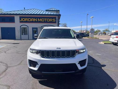 2023 Jeep Grand Cherokee Laredo