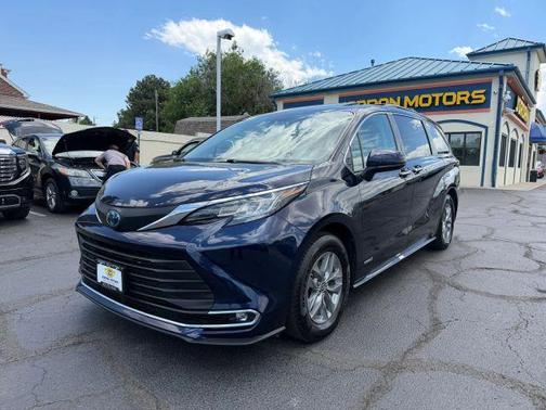 Blue 2021 Toyota Sienna XLE