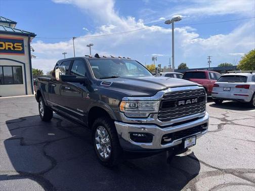 2022 RAM 3500 Limited Mega Cab 4x4 6'4' Box