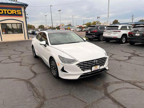 2022 Hyundai SONATA Hybrid Limited
