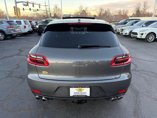 2016 Porsche Macan S
