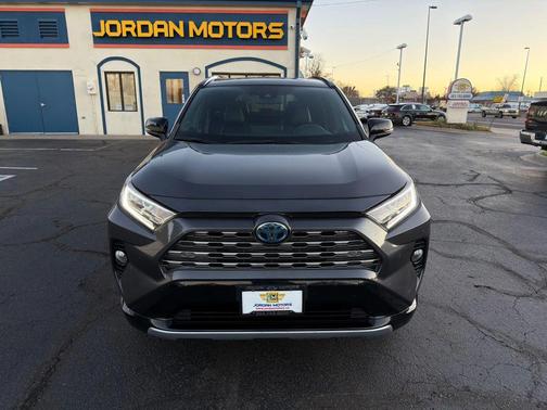 2021 Toyota RAV4 Hybrid SE