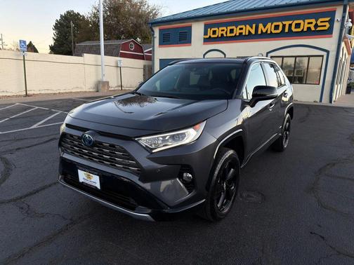 2021 Toyota RAV4 Hybrid SE