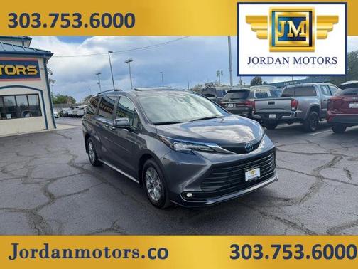Gray 2025 Toyota Sienna XLE