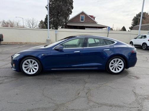 2017 Tesla Model S 75D