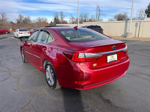 2016 Lexus ES 300h Base