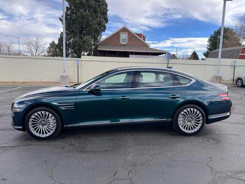 2024 Genesis Electrified G80 Advanced