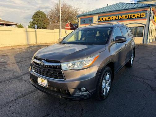 Gray 2016 Toyota Highlander Limited