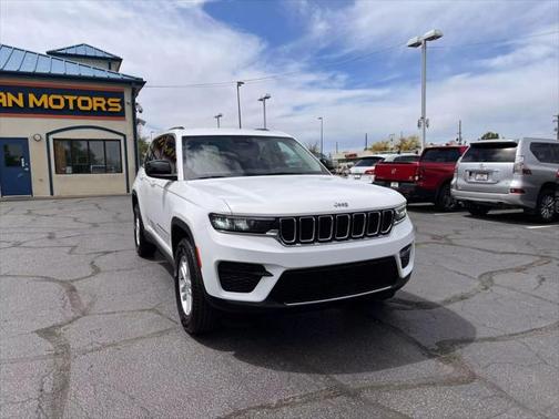 2023 Jeep Grand Cherokee Laredo