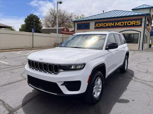 2023 Jeep Grand Cherokee Laredo