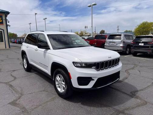 2023 Jeep Grand Cherokee Laredo