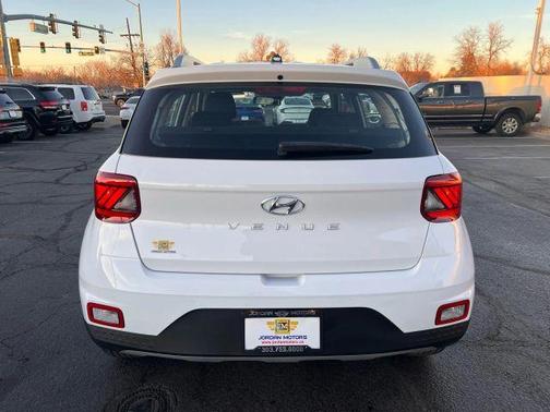 2023 Hyundai VENUE SEL