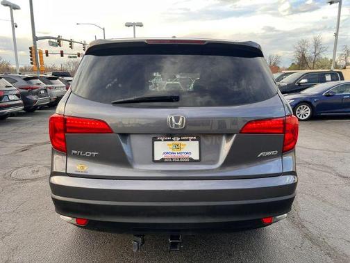 Gray 2016 Honda Pilot EX-L