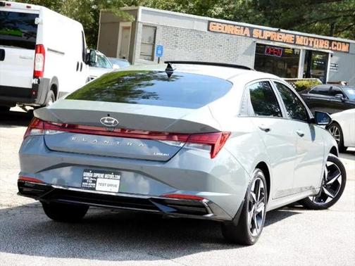 2022 Hyundai ELANTRA Limited