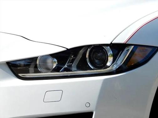 2017 Jaguar XE 25t Prestige