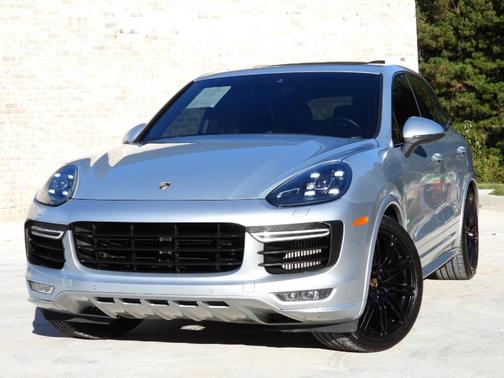 2016 Porsche Cayenne GTS