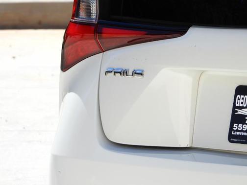 2019 Toyota Prius LE