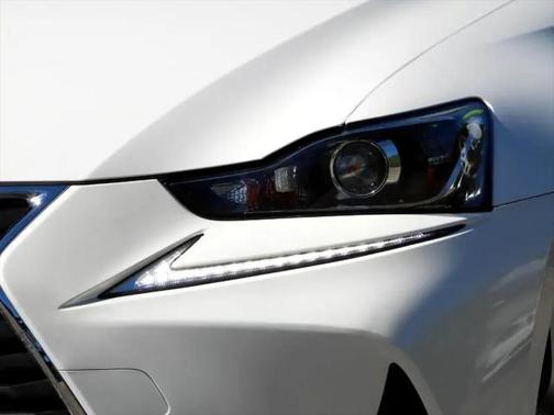 2018 Lexus IS 300 Base