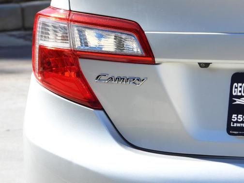 2014 Toyota Camry Hybrid SE