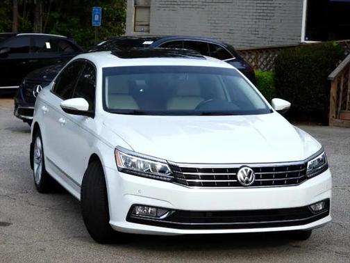 2017 Volkswagen Passat 1.8T SE w/Technology