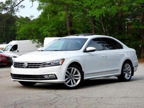 2017 Volkswagen Passat 1.8T SE w/Technology