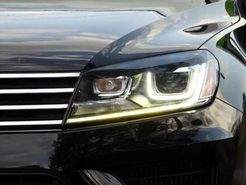 2016 Volkswagen Touareg TDI Lux