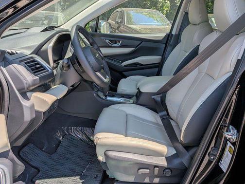Crystal Black Silica 2026 Subaru Ascent Limited 8-Passenger