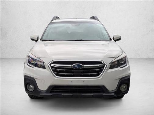 Crystal White Pearl 2018 Subaru Outback 2.5i Limited