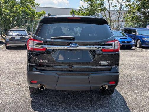 Crystal Black Silica 2024 Subaru Ascent Limited 7-Passenger