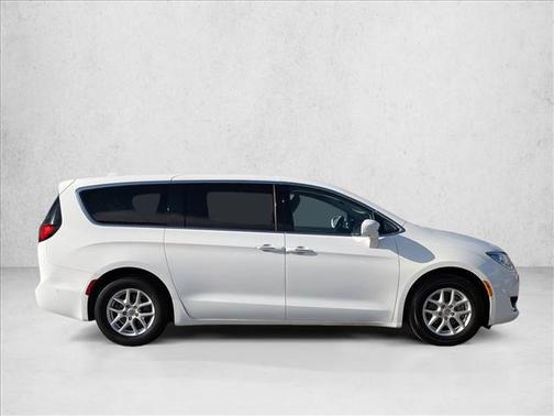 2020 Chrysler Pacifica Touring