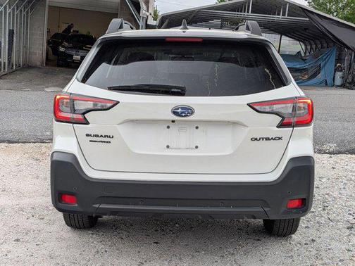 Crystal White Pearl 2025 Subaru Outback Onyx Edition