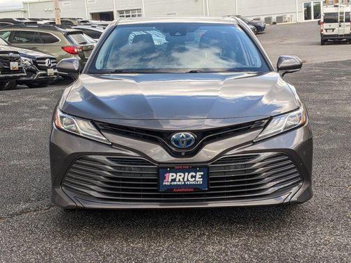 2020 Toyota Camry Hybrid XLE