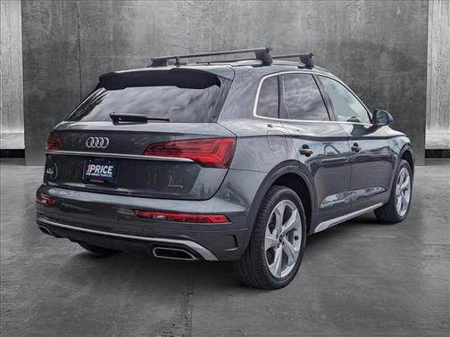 2022 Audi Q5 45 S line Premium Plus