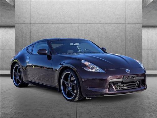 Photo 3 of 22 of 2011 Nissan 370Z Base