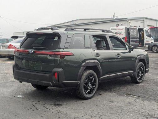 Deep Emerald Green Pearl 2026 Subaru Outback Limited