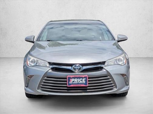 Celestial Silver Metallic 2017 Toyota Camry XLE